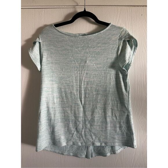 Market & Spruce Bravyan Button Back Detail Knit Tee Small Petite - Picture 3 of 6